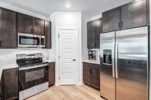 Apartamento, 2 habitaciones | Cocina privada | Cafetera o tetera