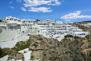 Unclassified image, 5 of 7, button - Volcano View Hotel Santorini (Santorini)