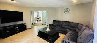 Villa Picasso - 3 Bed Villa