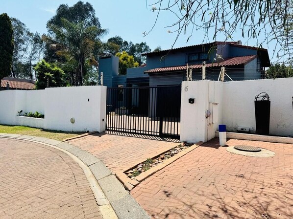 Villa, 3 Bedrooms, Accessible, Smoking | Property grounds
