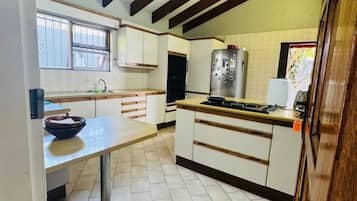 Villa, 3 Bedrooms, Accessible, Smoking | Private kitchen