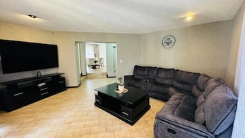 独立别墅, 2 间卧室, 无障碍, 阳台 | 客厅