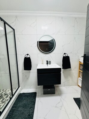 Appartement, 1 chambre, fumeur, patio | Salle de bain