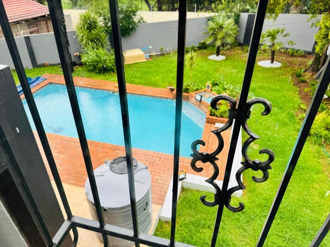 Apartment, 1 Bedroom, Smoking, Patio | Pool | Outdoor pool