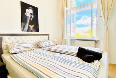 Cozy Stay in Shared Apt Short Walk to Westbahnhof