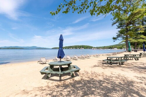 Winnipesaukee Condo near Gunstock and BNH Pavillion