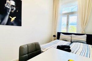 Strygejern/strygebræt, Wi-Fi, sengetøj