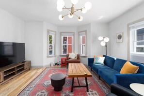 Smart TV, computer monitors - Fox Point House: Walk to Brown/RISD + Free Parking for Up to 3 Cars! (Providence)