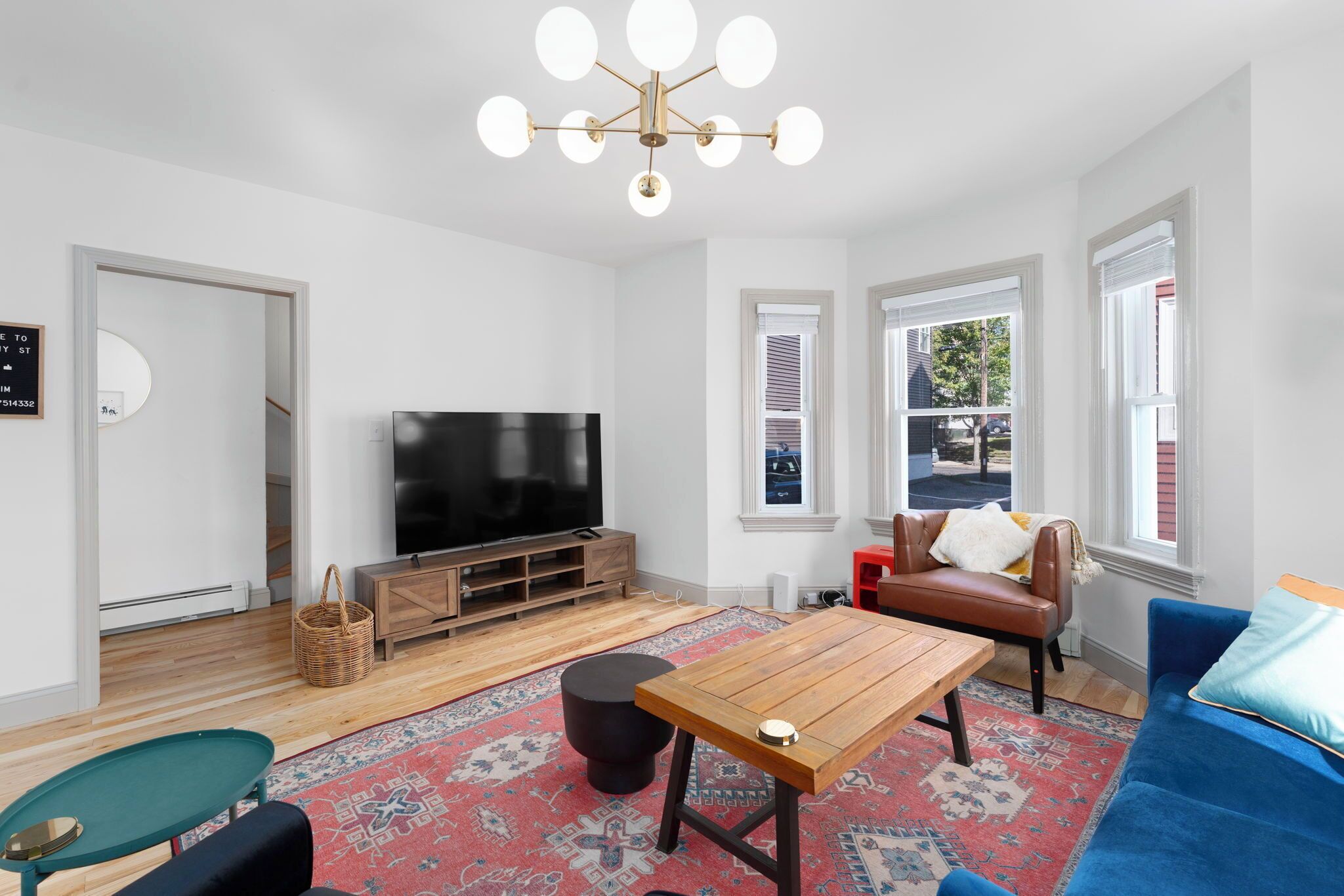 Smart TV, computer monitors