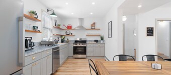 Fox Point House: Walk to Brown/RISD + Free Parking for Up to 3 Cars!