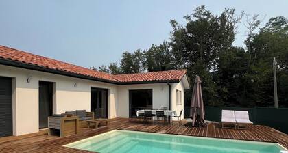 Villa dans les landes du Sud, à 10 minutes de l'océan