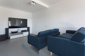 Smart TV, DVD player