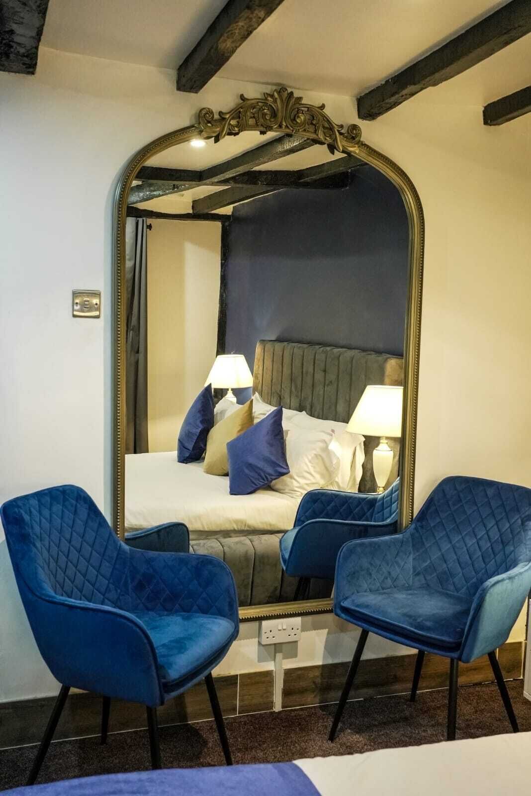 Deluxe Double Room, Non Smoking, Courtyard View | Blackout drapes, iron/ironing board, free WiFi, bed sheets