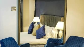 Deluxe Double Room, Non Smoking, Courtyard View | Blackout drapes, iron/ironing board, free WiFi, bed sheets