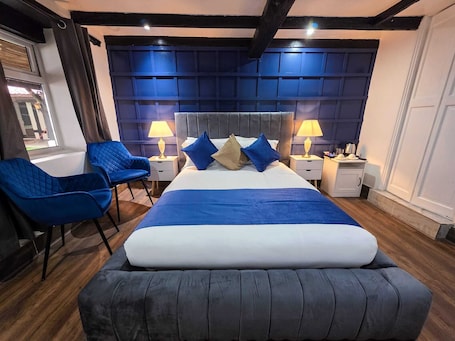 Blackout drapes, iron/ironing board, free WiFi, bed sheets