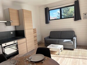 TV - Seaside gîte close to the center of Cabourg. (Cabourg)