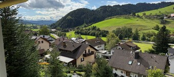 Ferienwohnung Waldrose mit Bergblick, privater Terrasse und WLAN