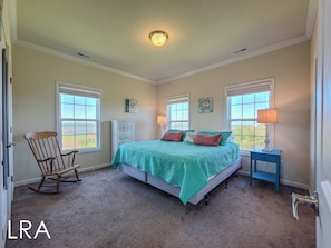 4 bedrooms, Internet, bed sheets