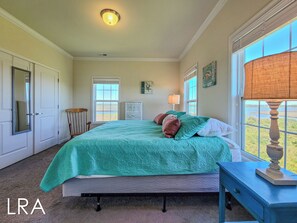 4 bedrooms, WiFi, bed sheets - Sound Escape-NEW!-Stunning Sound Views! (North Topsail Beach)