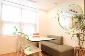 Room - Hongik Univ. Station Maison de Wave #3 (Seoul)