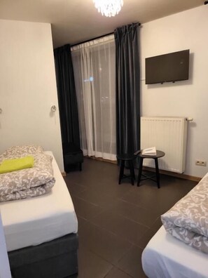 Basic Suite, Balcony, City View (APS519) | Blackout drapes, iron/ironing board, free WiFi
