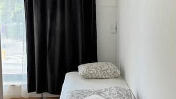Cortinas blackout, tabla de planchar con plancha y wifi gratis