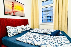 1 bedroom, bed sheets