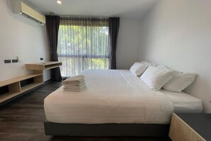 Room - Utopia Naiharn - Room 2 - D405 (Phuket.)