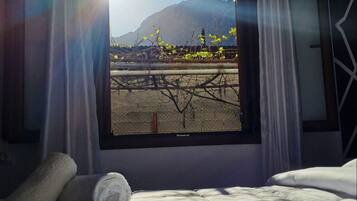 4 dormitorios, tabla de planchar con plancha, wifi y ropa de cama