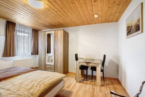 3 camere, Wi-Fi, lenzuola