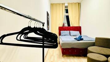 1 bedroom, bed sheets