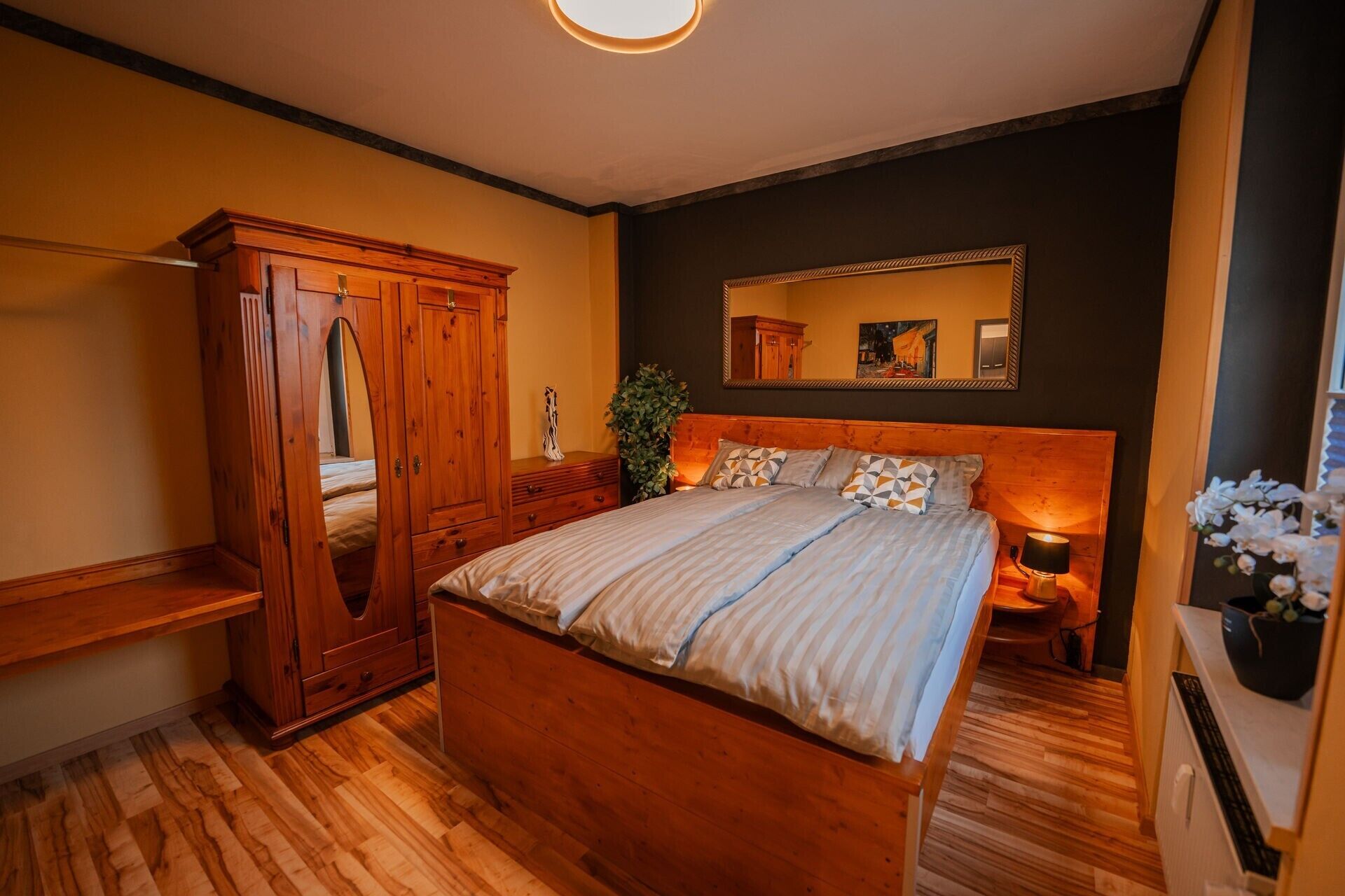 1 chambre, fer et planche à repasser, Wi-Fi, literie fournie