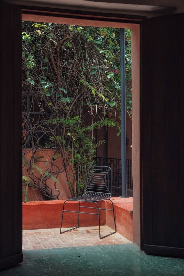 Habitación clásica doble, vistas al patio | Terraza o patio