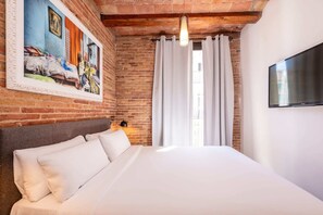 2 bedrooms, iron/ironing board, free WiFi, bed sheets - Sweett | Gallery Poble Sec X (Barcelona)