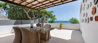 Holidays 'La Lajita Beach Studio' with Sea View, Wi-Fi and Air Conditioning