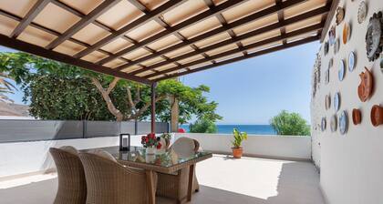 Holidays 'La Lajita Beach Studio' with Sea View, Wi-Fi and Air Conditioning