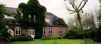 Hof Neudamm Large Holiday Apartment