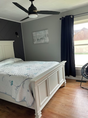 3 bedrooms, free WiFi, bed sheets, wheelchair access