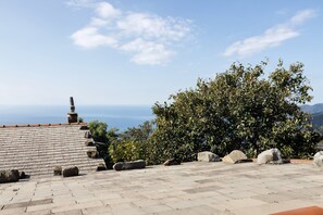 Property grounds - Apartment 'Vistamare Relax Cinque Terre' with Sea View, Wi-Fi and Air Conditioning (Vernazza)