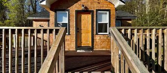 Tiny Home, King Bed & Hot Tub