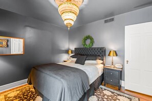 2 bedrooms, desk, iron/ironing board, free WiFi