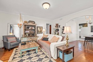 Smart TV, fireplace, books, video library