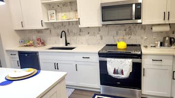 Micro-ondas, fogão, cooktop, lava-louças