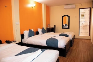 1 habitación, acceso a internet y ropa de cama