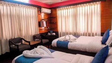 1 bedroom, internet, bed sheets