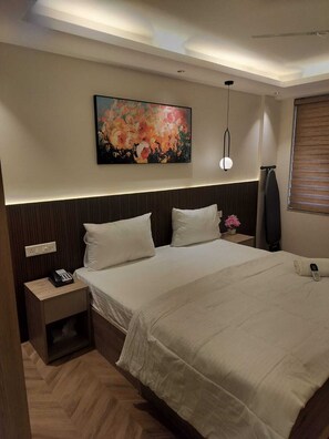 1 slaapkamer, een strijkplank/strijkijzer, wifi, beddengoed