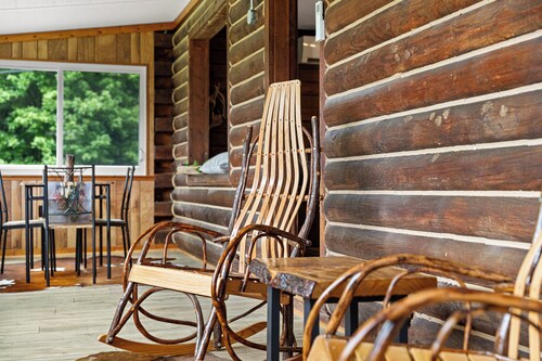 Dogwood Cabin in Clyde - Perfect for a cozy getaway