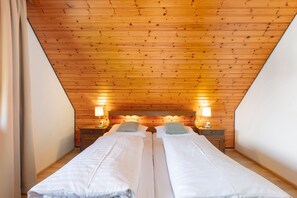 2 slaapkamers, een strijkplank/strijkijzer, wifi, beddengoed