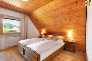 2 makuuhuonetta, silitysrauta/-lauta, Wi-Fi, vuodevaatteet