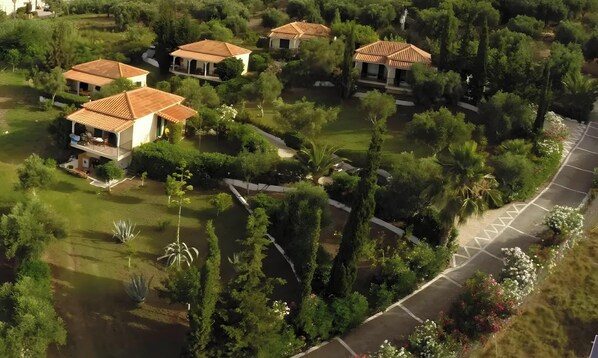 Exterior - Country House 'No 1 Holiday Home For 4 Adults' with Sea View, Wi-Fi and Air Conditioning (Methoni)
